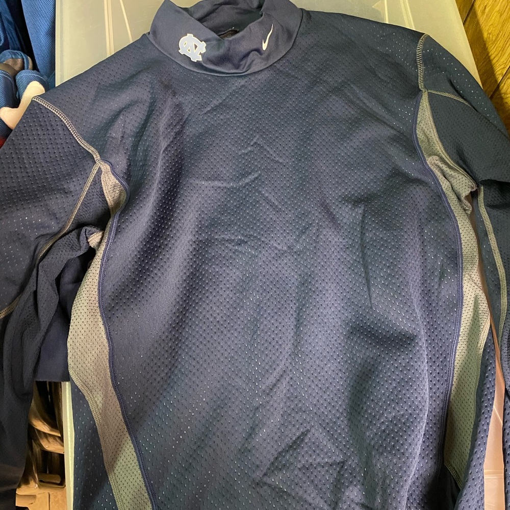 Nike UNC Baseball Thermal Long Sleeve